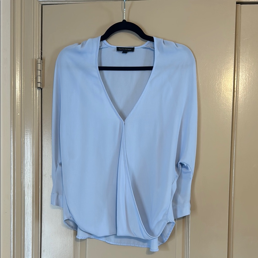 Banana republic size XS light blue long-sleeve blouse